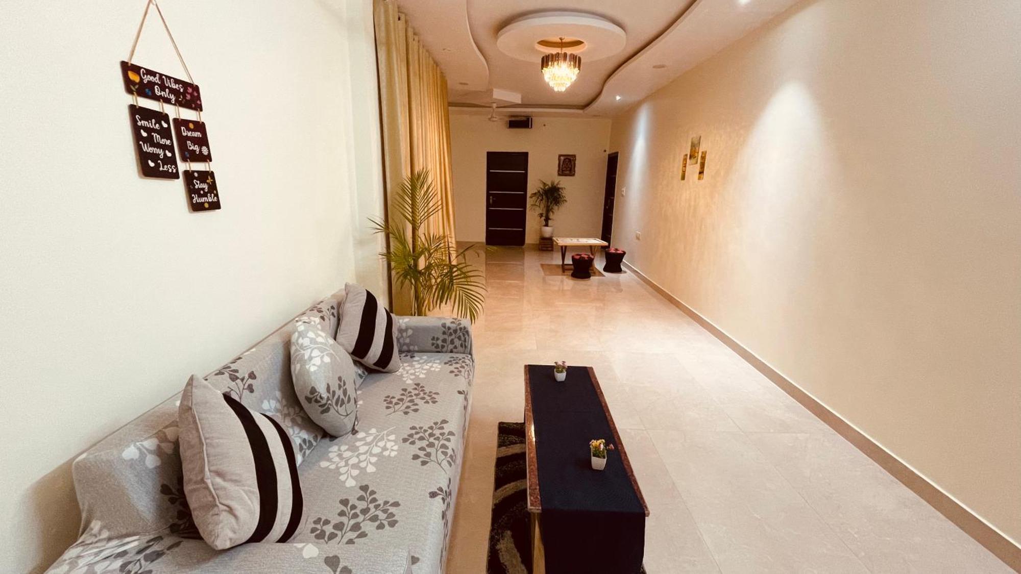 Atulyam Stays Sushant Golf City Лакнау Екстериор снимка