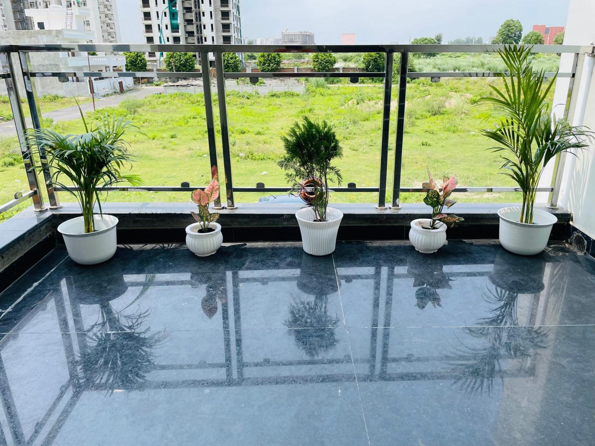 Atulyam Stays Sushant Golf City Лакнау Екстериор снимка