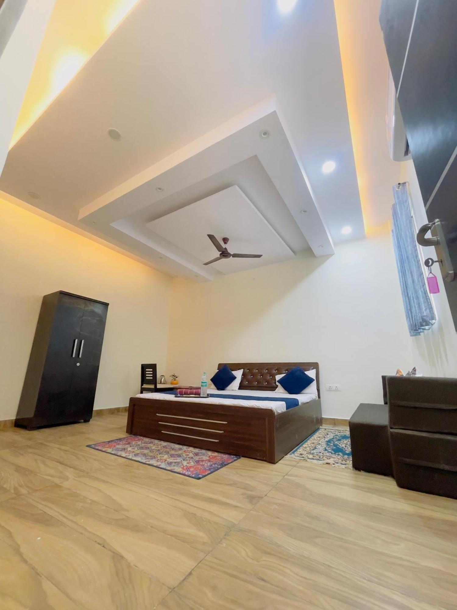 Atulyam Stays Sushant Golf City Лакнау Екстериор снимка